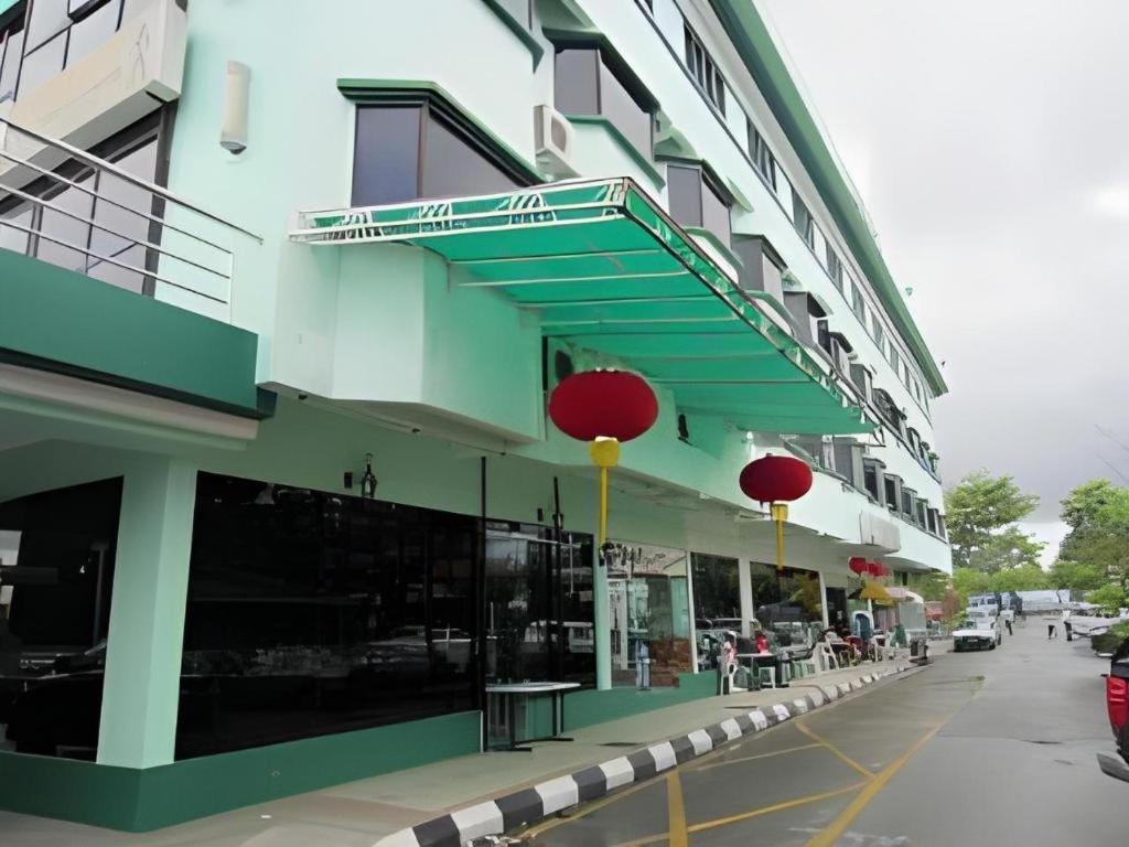 Hotel Hung Hung Kuching Exterior photo