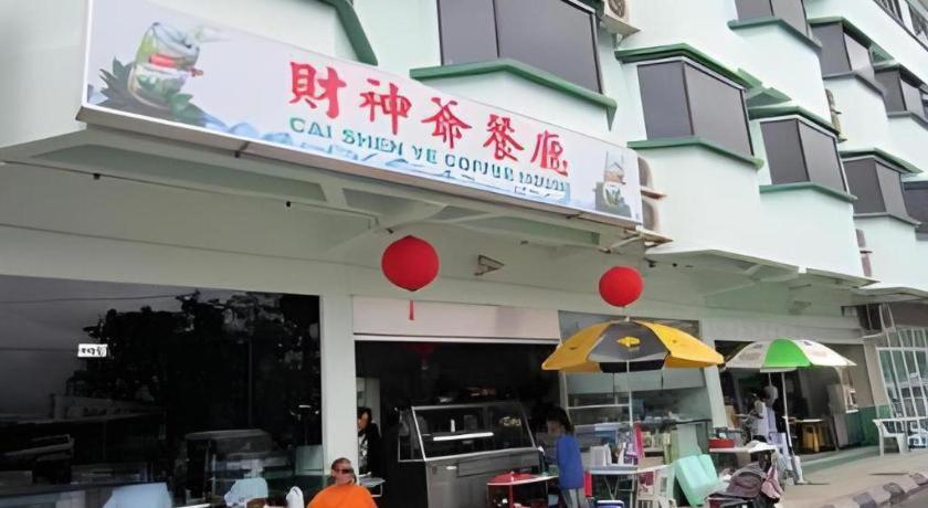 Hotel Hung Hung Kuching Exterior photo