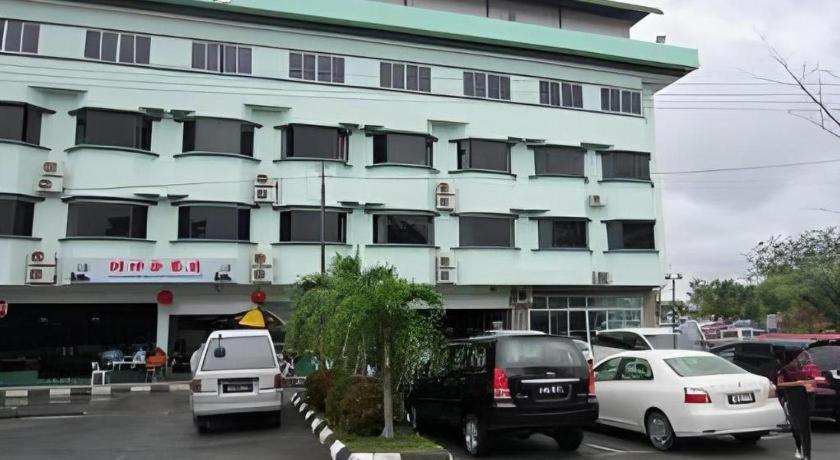 Hotel Hung Hung Kuching Exterior photo